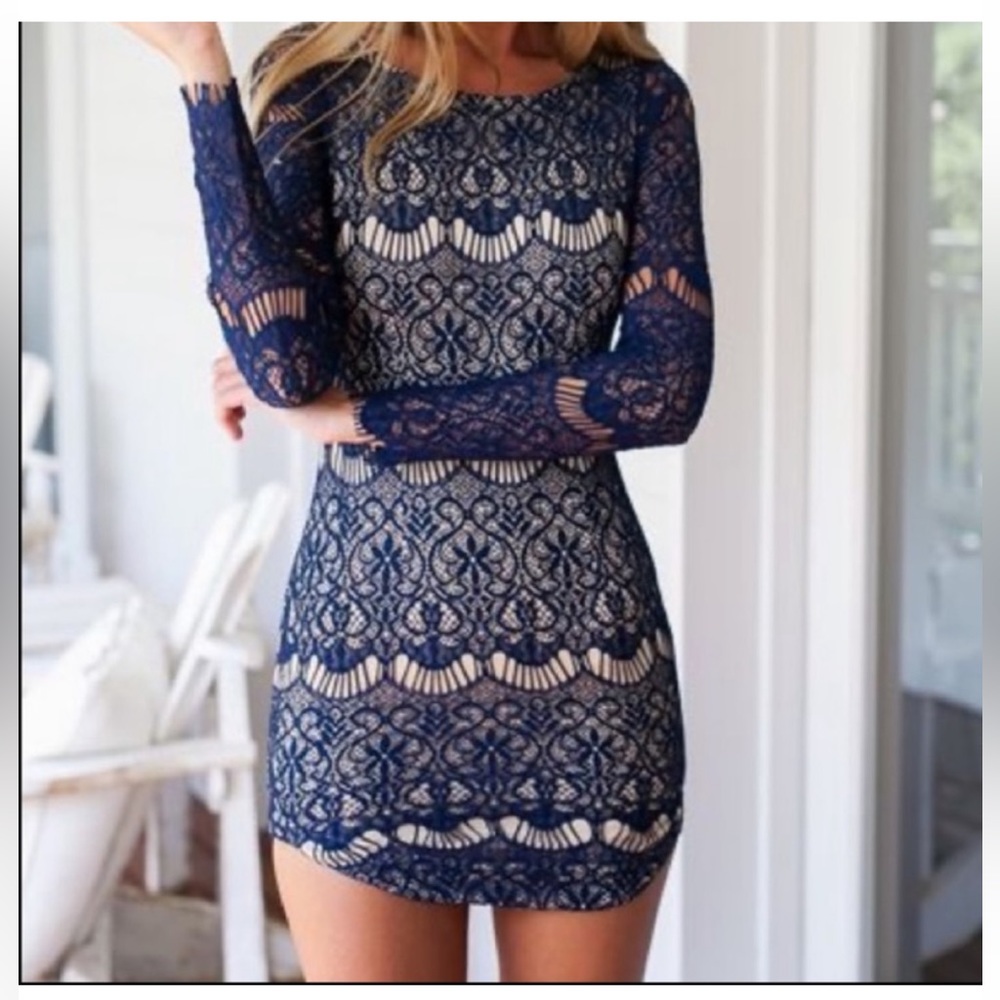 Xenia Boutique Navy and Cream Lace Bodycon Long Sleeve Mini Dress US 2